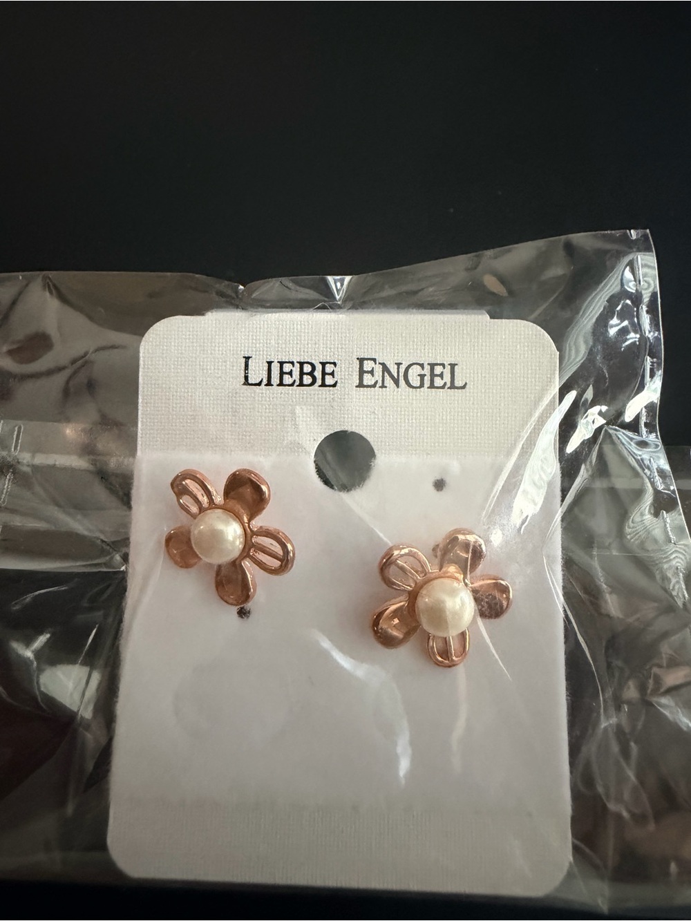 Rose Gold Floral Pearl Stud Earrings